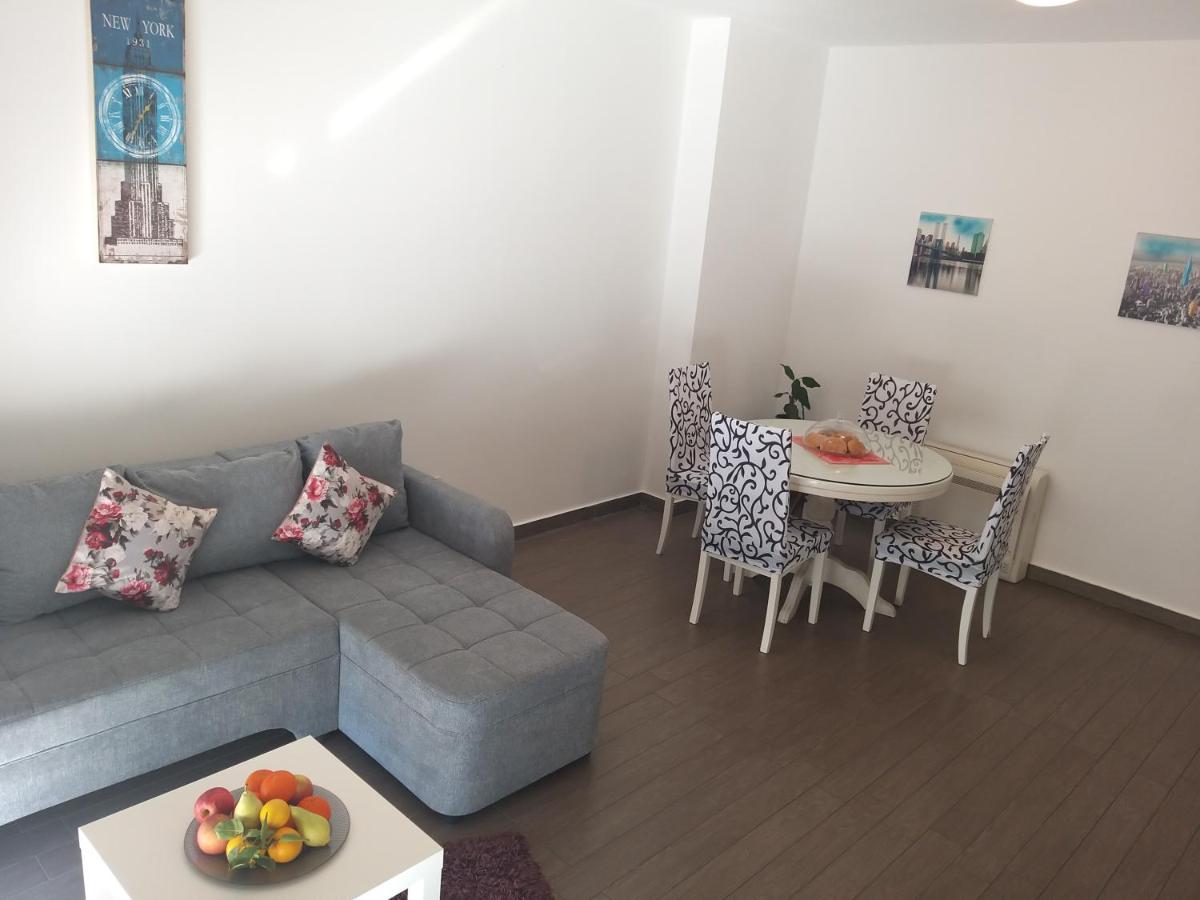 3 Bedroom Apartment With Terrace And Free Parking Split Eksteriør bilde