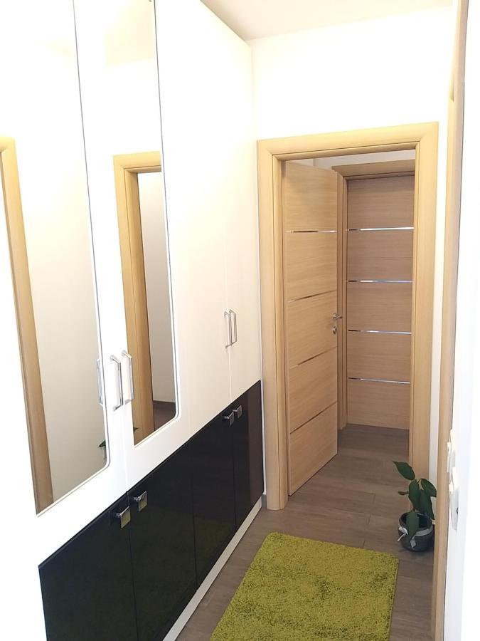 3 Bedroom Apartment With Terrace And Free Parking Split Eksteriør bilde