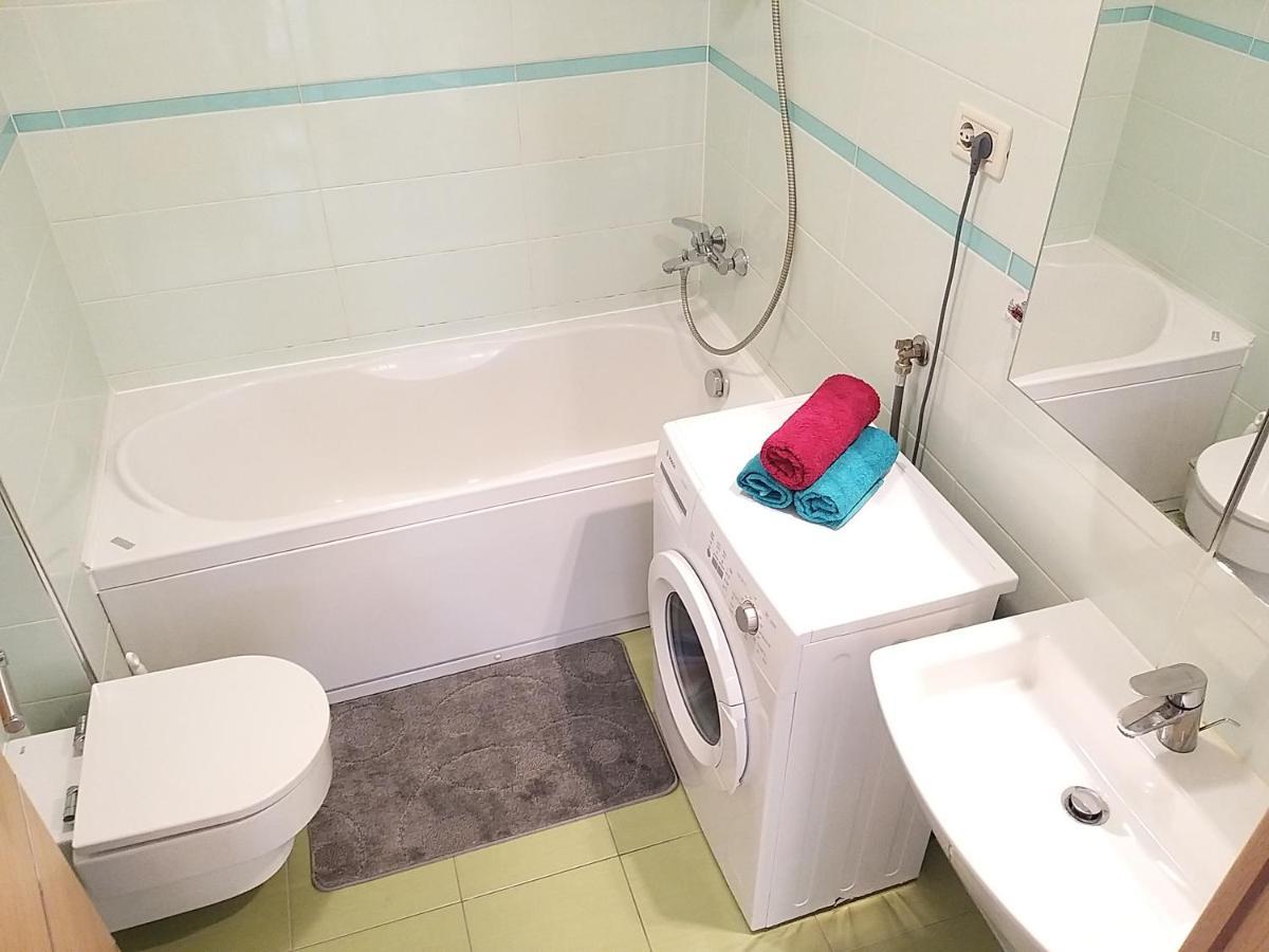 3 Bedroom Apartment With Terrace And Free Parking Split Eksteriør bilde